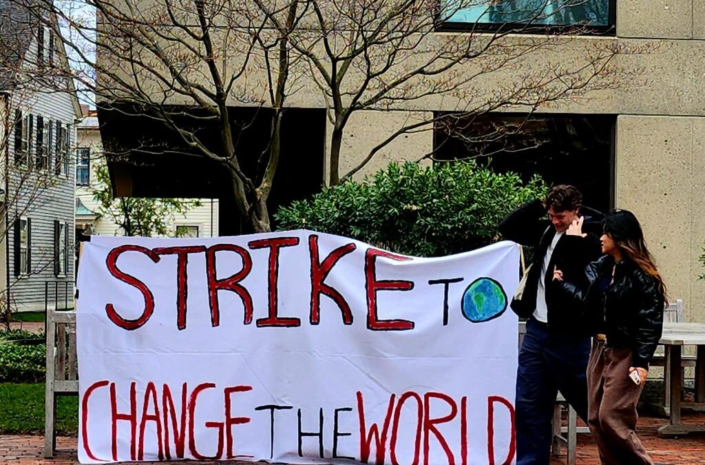 Harvard Faces Grad Workers’ Strike as Discontent with the University Rises From Below