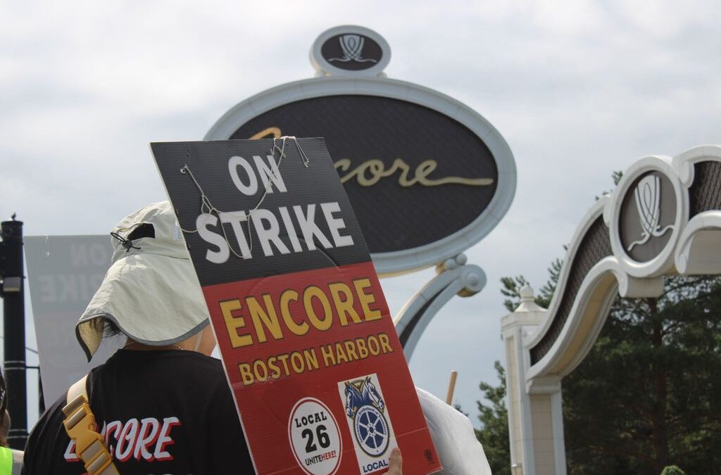 UNITE HERE 26 and Teamsters 25 Hotel Workers On Simultaneous Strike Against Wynn Resorts